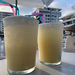 Con Vista Al Mar En La Mitica Nogalera Torremolinos
