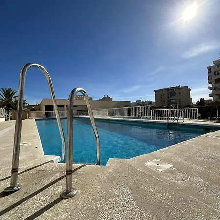 Con Vista Al Mar En La Mitica Nogalera Τορρεμολίνος