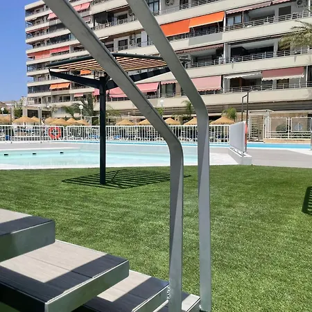 Con Vista Al Mar En La Mitica Nogalera Torremolinos