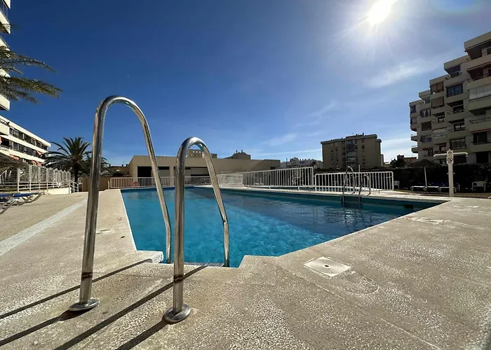 Con Vista Al Mar En La Mitica Nogalera Torremolinos