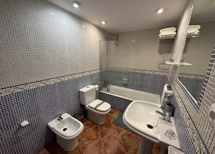 Con Vista Al Mar En La Mitica Nogalera