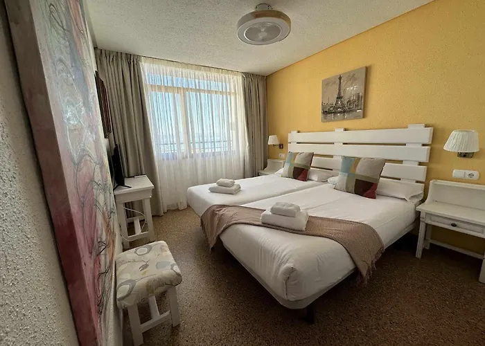 Con Vista Al Mar En La Mitica Nogalera